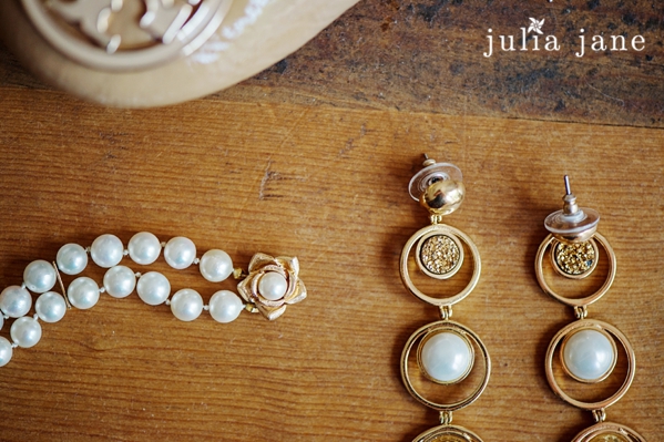 Timeless Wedding Photography by Connecticut Wedding Photographer Julia Jane Studios
